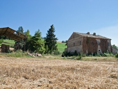 Properties for Sale_COUNTRY HOUSE TO RESTORE FOR SALE IN MARCHE Farmhouse with land in Italy in Le Marche_1